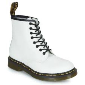 BNWT Doc Marten 1460 White Boots